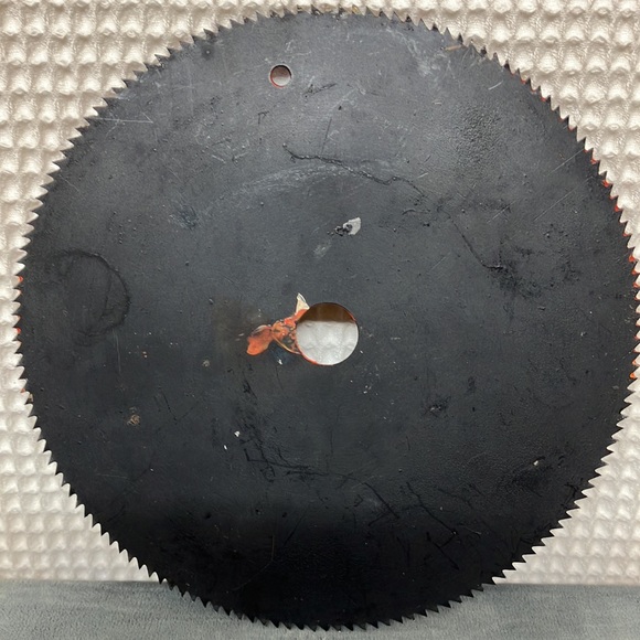 Hand painted 6” saw blade art piece - Picture 2 of 4